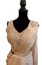 Fertig genähter Sari - Beige