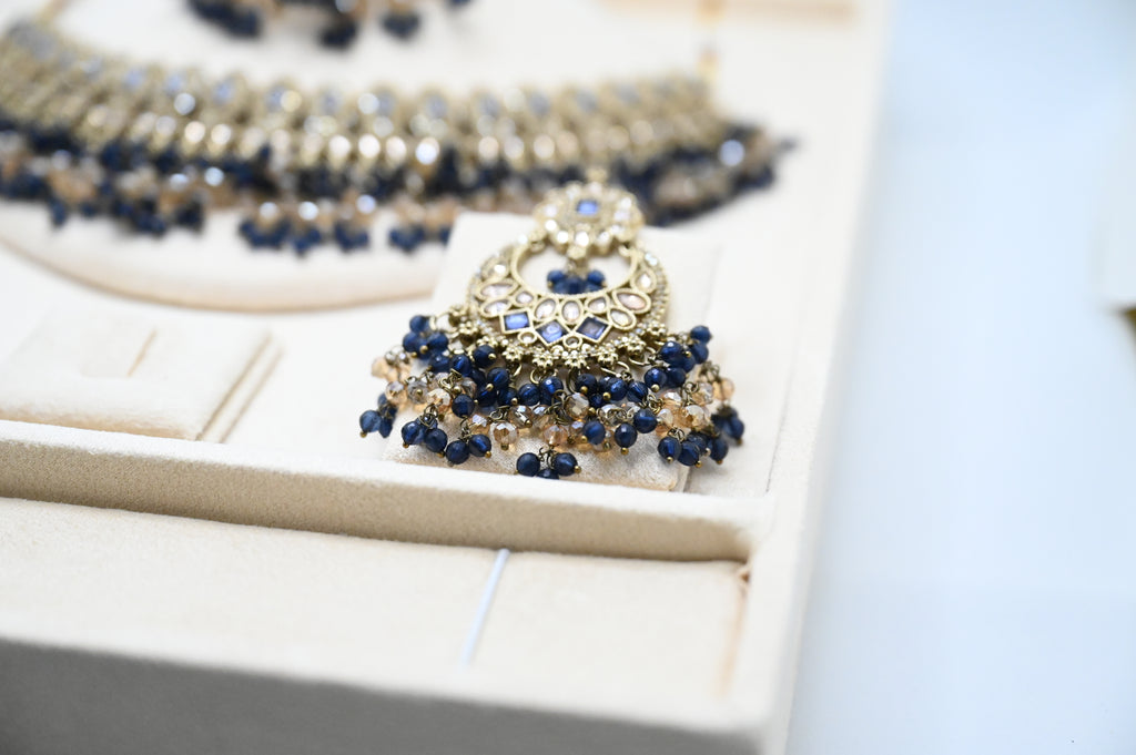 Königliches Saphirblau-Halsband-Set – Neela Ratna