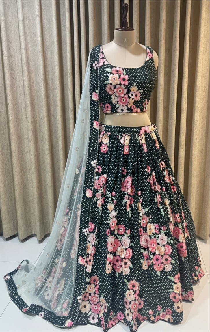 Lehenga – dunkelgrün geblümt Größe 42/44
